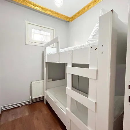 Apartmanhotel Anova Pera Suit Hotel *