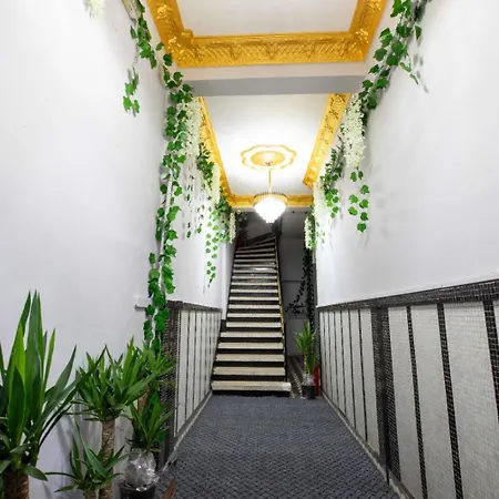 Anova Pera Suit Hotel アパートホテル